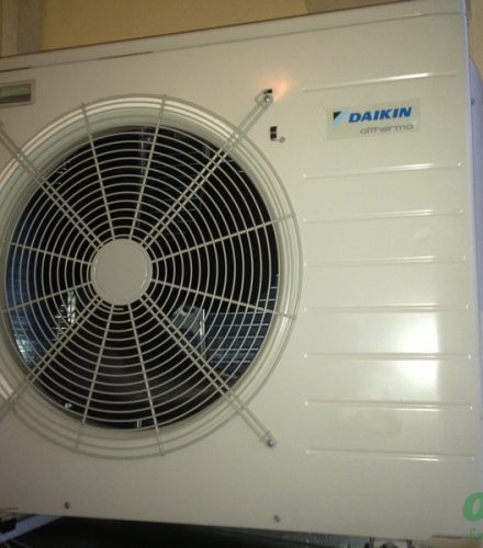 Αντλία Θερμότητας Daikin Altherma 8kW split στη Βέροια