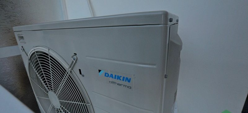 Αντλία Θερμότητας Daikin Altherma 6kW split συνδεδεμένη με ενδοδαπέδια στη Βέροια